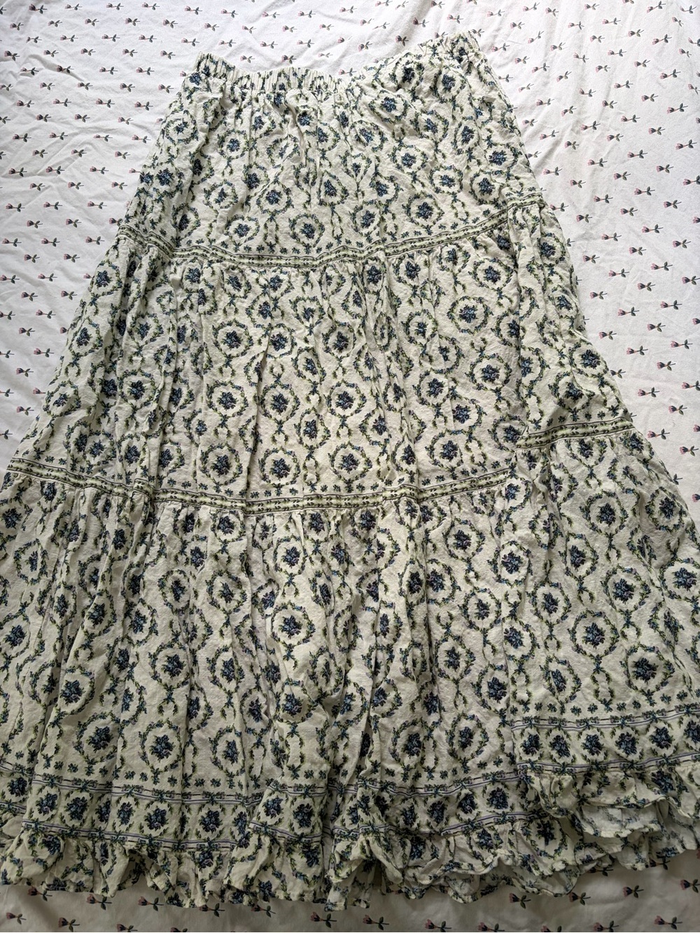 Women’s tiered maxi skirt